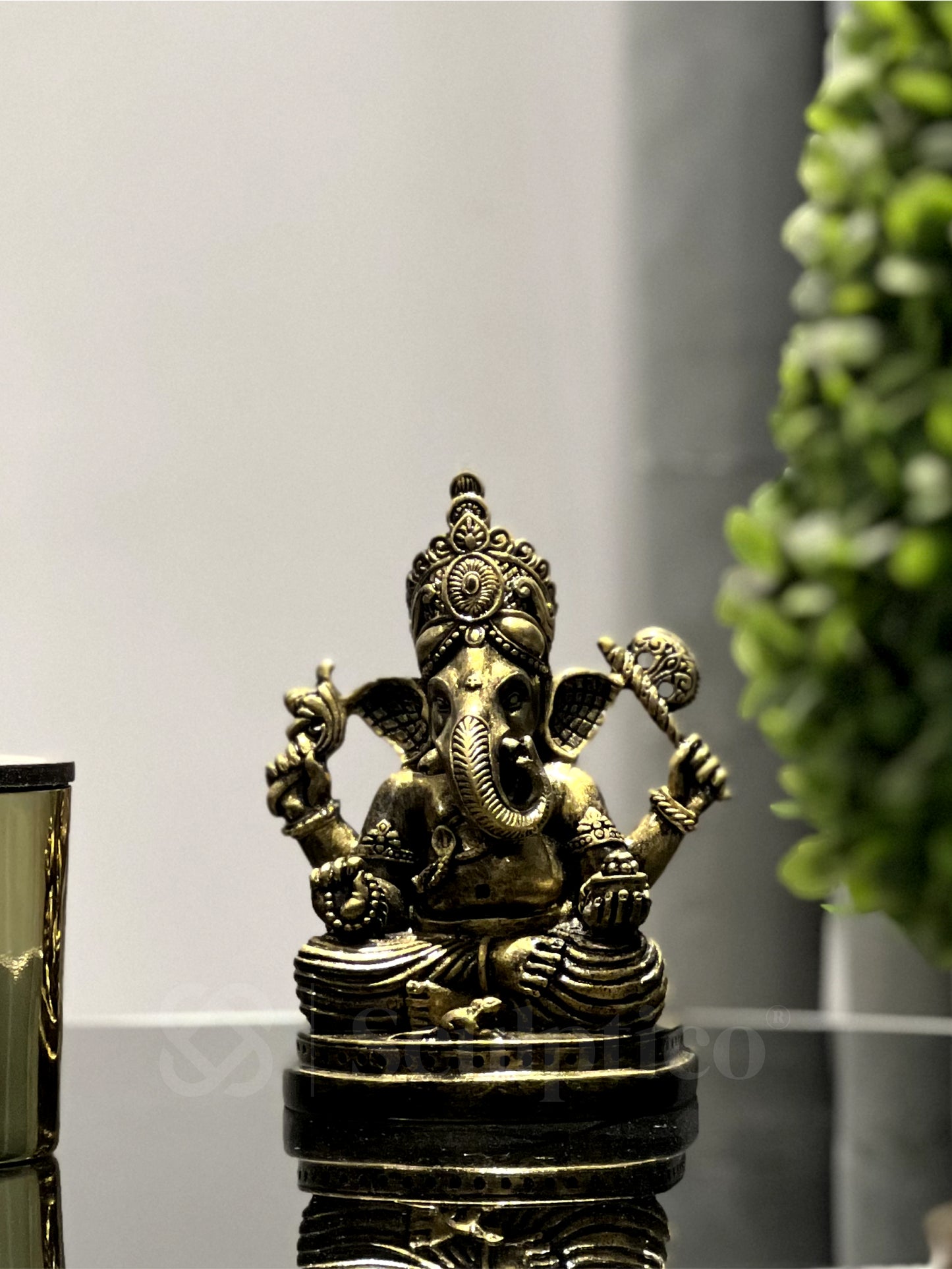 Siddhivinayak Inspired Ganesha (Vintage Gold)