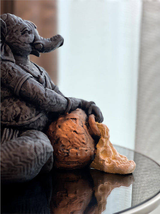 Matki Dhari Ganesha