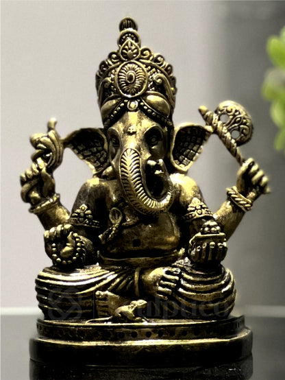 Siddhivinayak Inspired Ganesha (Vintage Gold)